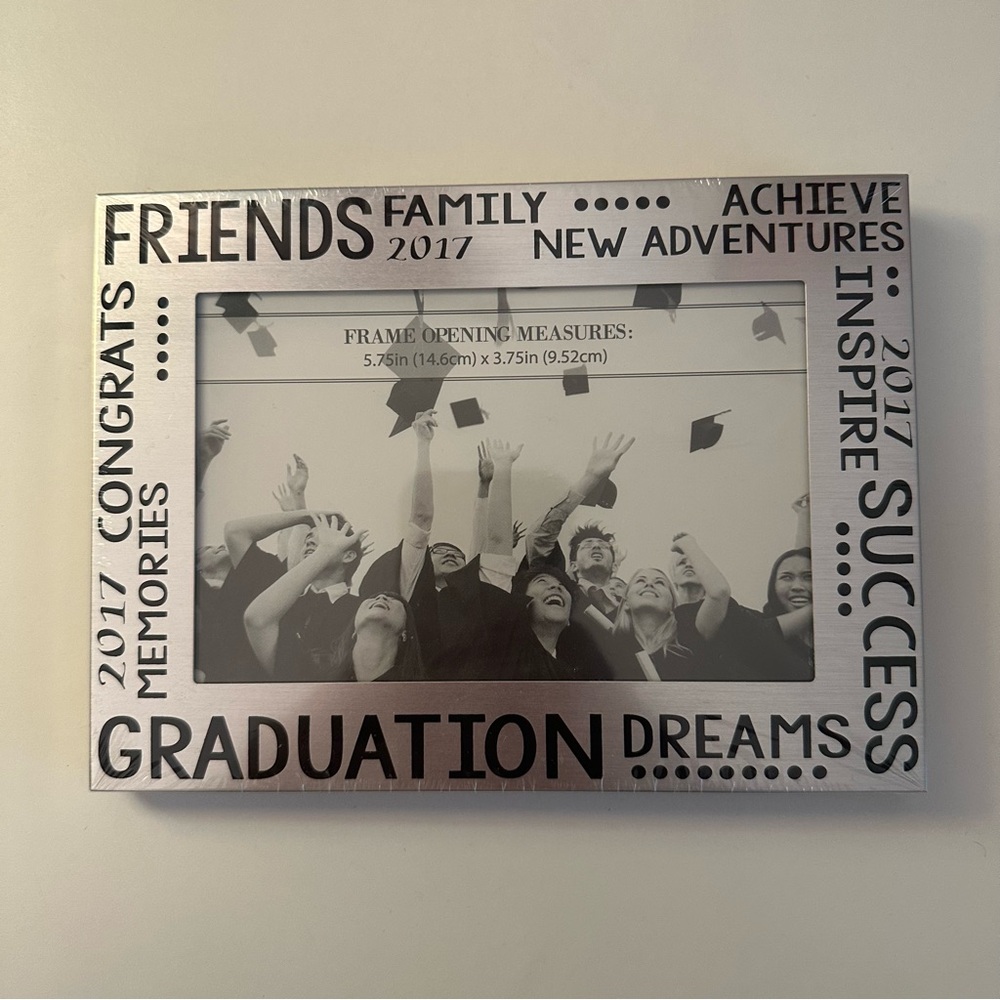 Silver 2017 Graduation Photo Frame 4x6 NWT